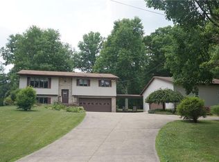 50 Iroquois Trl, Malvern, OH 44644