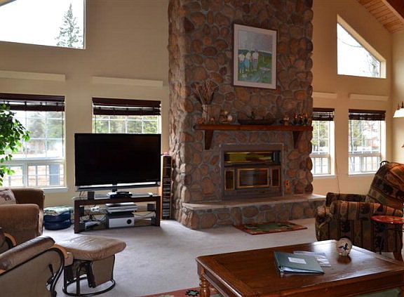5th image of 1324 Eagle Dr