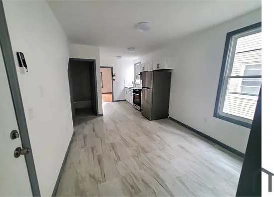 2 bed, $2,100 — Photo 3