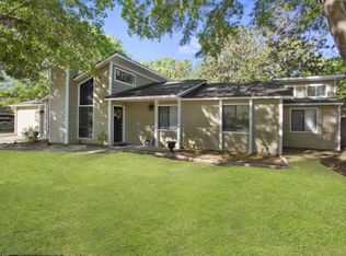 3407 Queen Elizabeth Dr, Ocean Springs, MS 39564