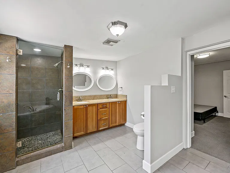 3532 E 3rd St — Photo 16