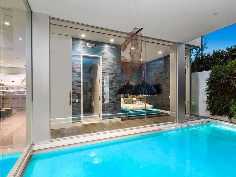 1814 N Doheny Dr — Photo 36