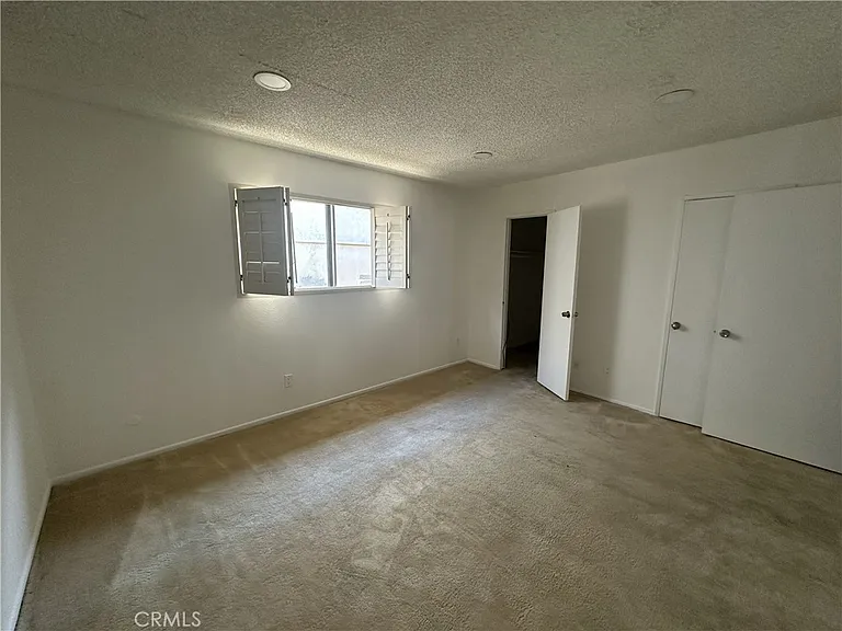 5500 Lindley Ave — Photo 2