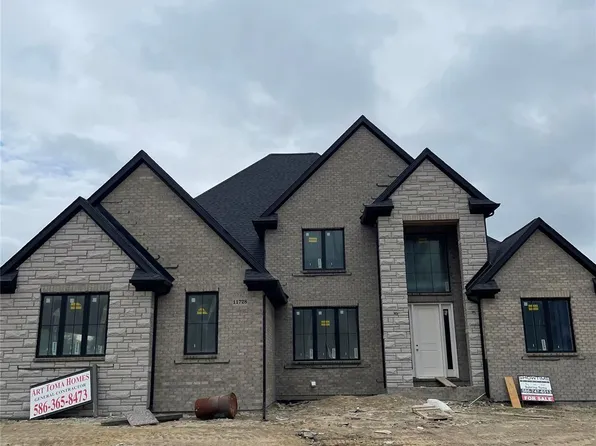 11728 Encore Dr, Utica, MI 48315