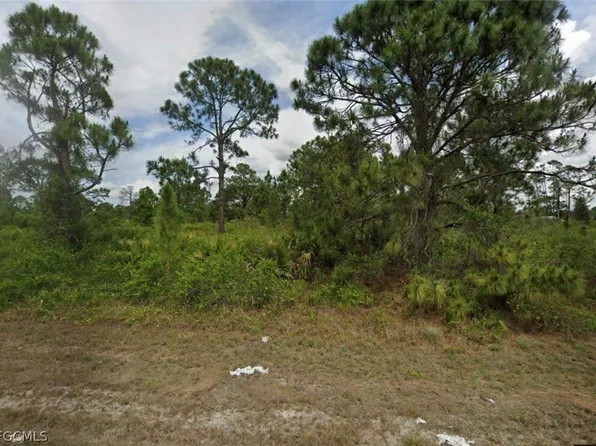 1139 Venetia St, Lehigh Acres, FL 33974
