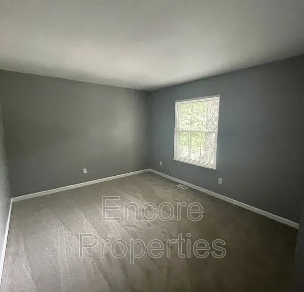 211 Indigo Dr — Photo 8