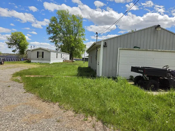 2901 Callahan Rd, Albion, MI 49224