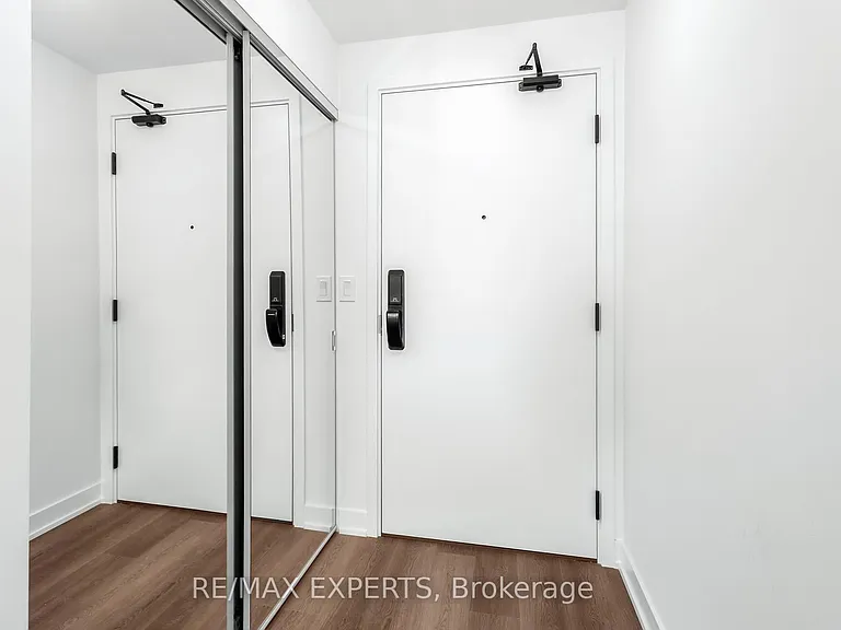 2075 Lakeshore Rd #910 — Photo 9