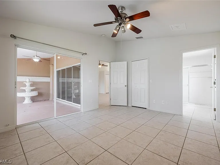 4522 SW 7th Pl — Photo 2