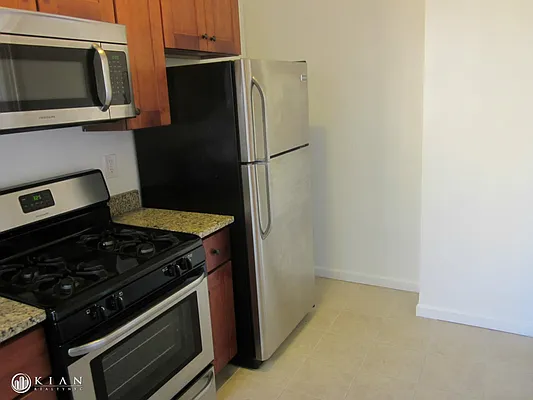 Rented by Kian Realty | media 6