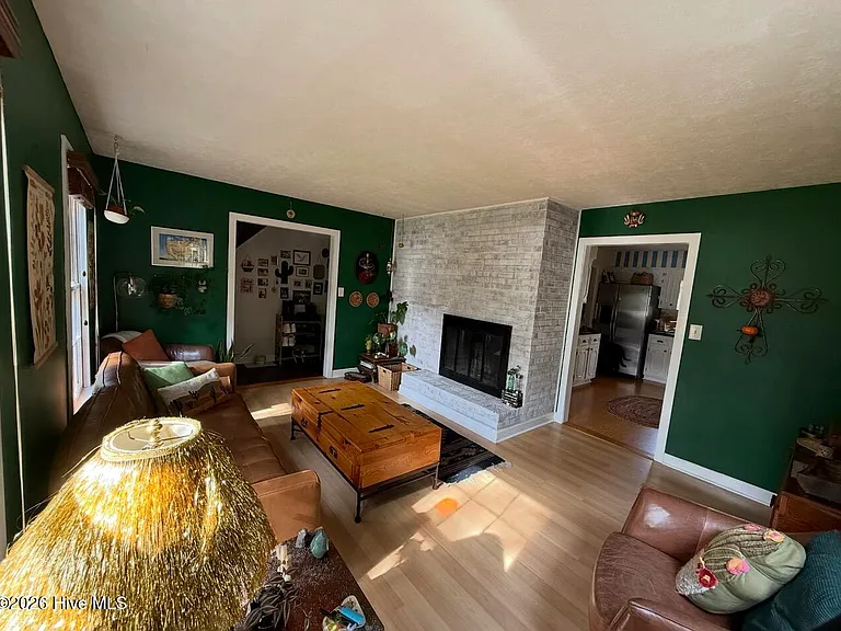 16 Cameron Ln — Photo 6