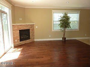 3rd image of 2350 NE Hotspur Ln