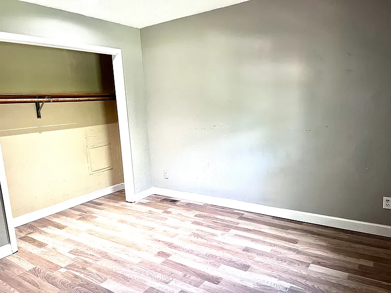 1807 Andrea Dr — Photo 15
