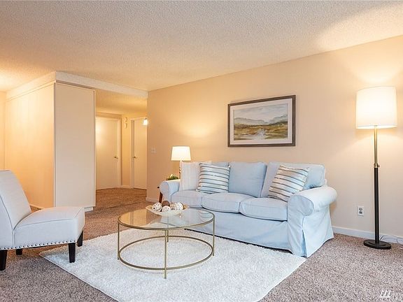 5th image of 10923 Glen Acres Dr S APT A