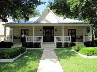 225 W Centre, Fredericksburg, TX 78624