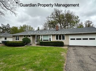 5017 W 60th St, Edina, MN 55436