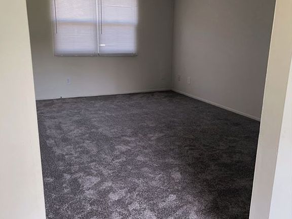 4th image of 624 Forest Pl #13054487