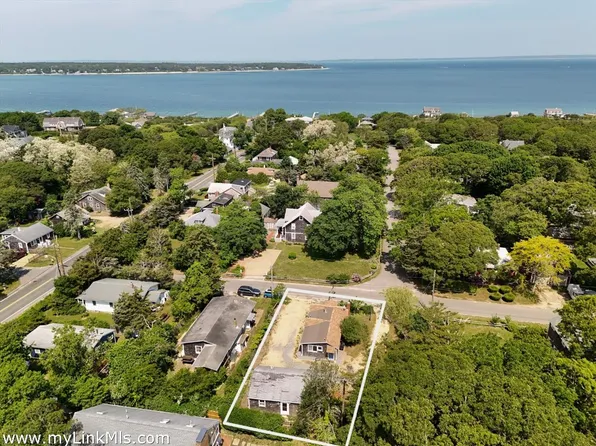47 Winemack St, Oak Bluffs, MA 02557