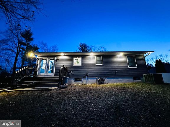 4th image of 1001 New Brooklyn Rd