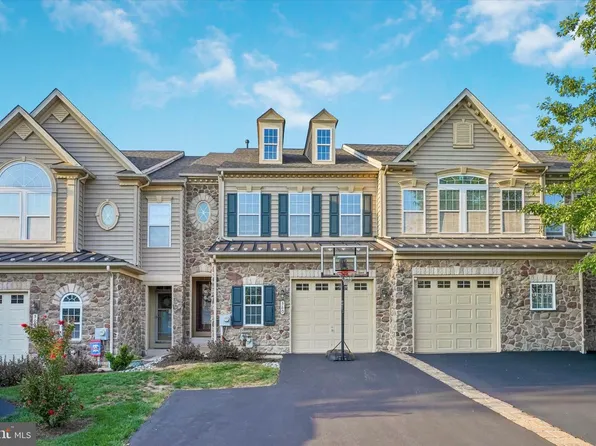 360 Village Way, Chalfont, PA 18914