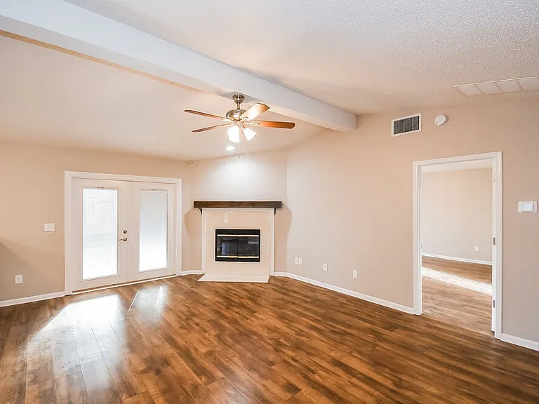 11180 Barbizon Cir E — Photo 6