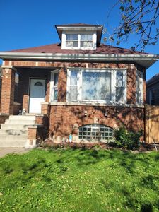 6005 S Tripp Ave, Chicago, IL, 60629