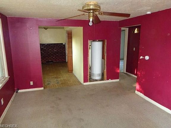 5th image of 361 Wesley Ave