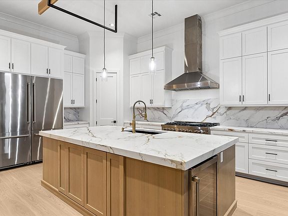 3rd image of 5 Buttonbush Ct