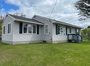 4385 Knapp St NE, Grand Rapids, MI 49525