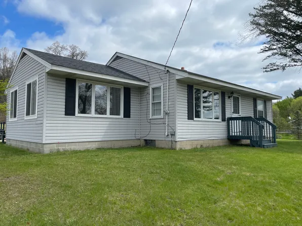 4385 Knapp St NE, Grand Rapids, MI 49525