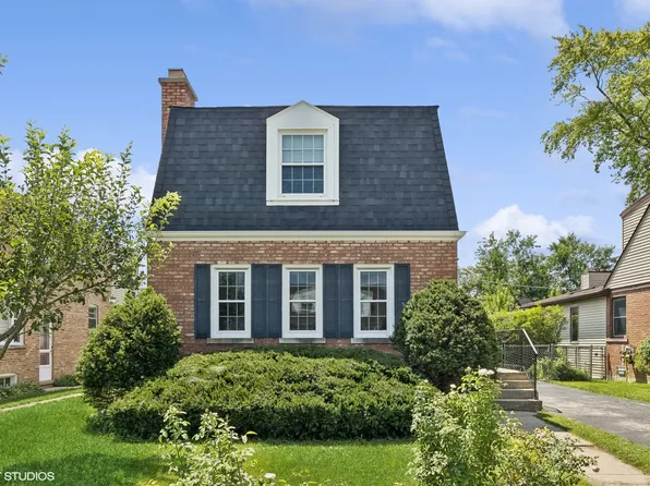 7527 W Cleveland St, Niles, IL 60714