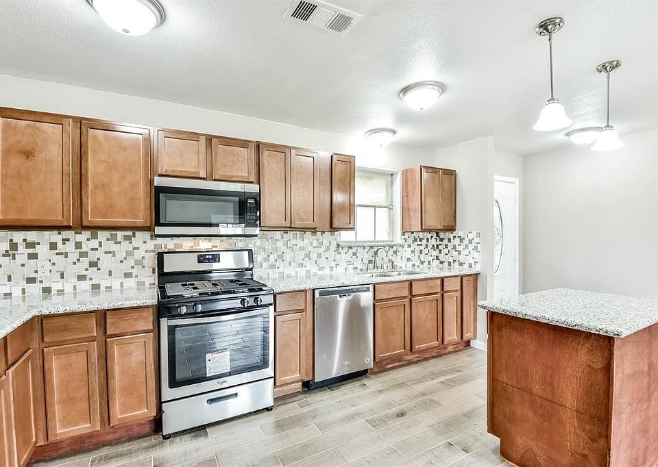 1st image of 3806 Blue Meadow Ln