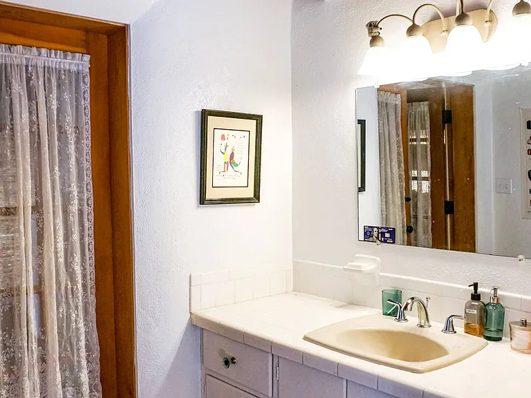 107 Plaza Trusco — Photo 4