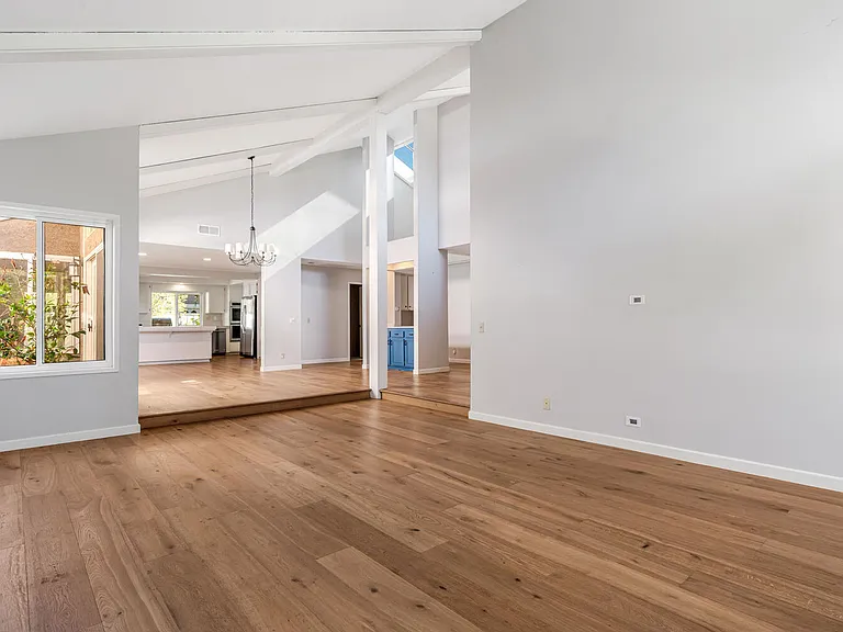 1316 Avenida De Cortez — Photo 11