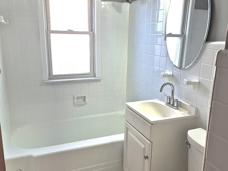 1069 Mulberry St — Photo 16