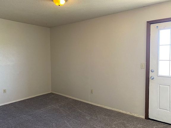 5th image of 67 Bellevue Dr #A