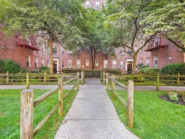 790 Bronx River Road #A57, Bronxville, NY 10708