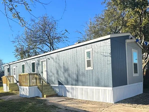 1901 Cedar St, Red Oak, TX 75154