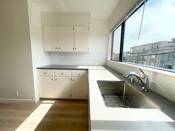 4th image of 342 24th Ave APT 201