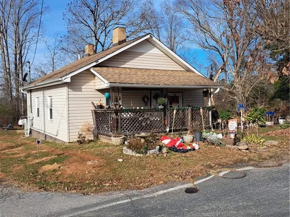 222 Lincoln Heights Rd, Wilkesboro, NC 28697