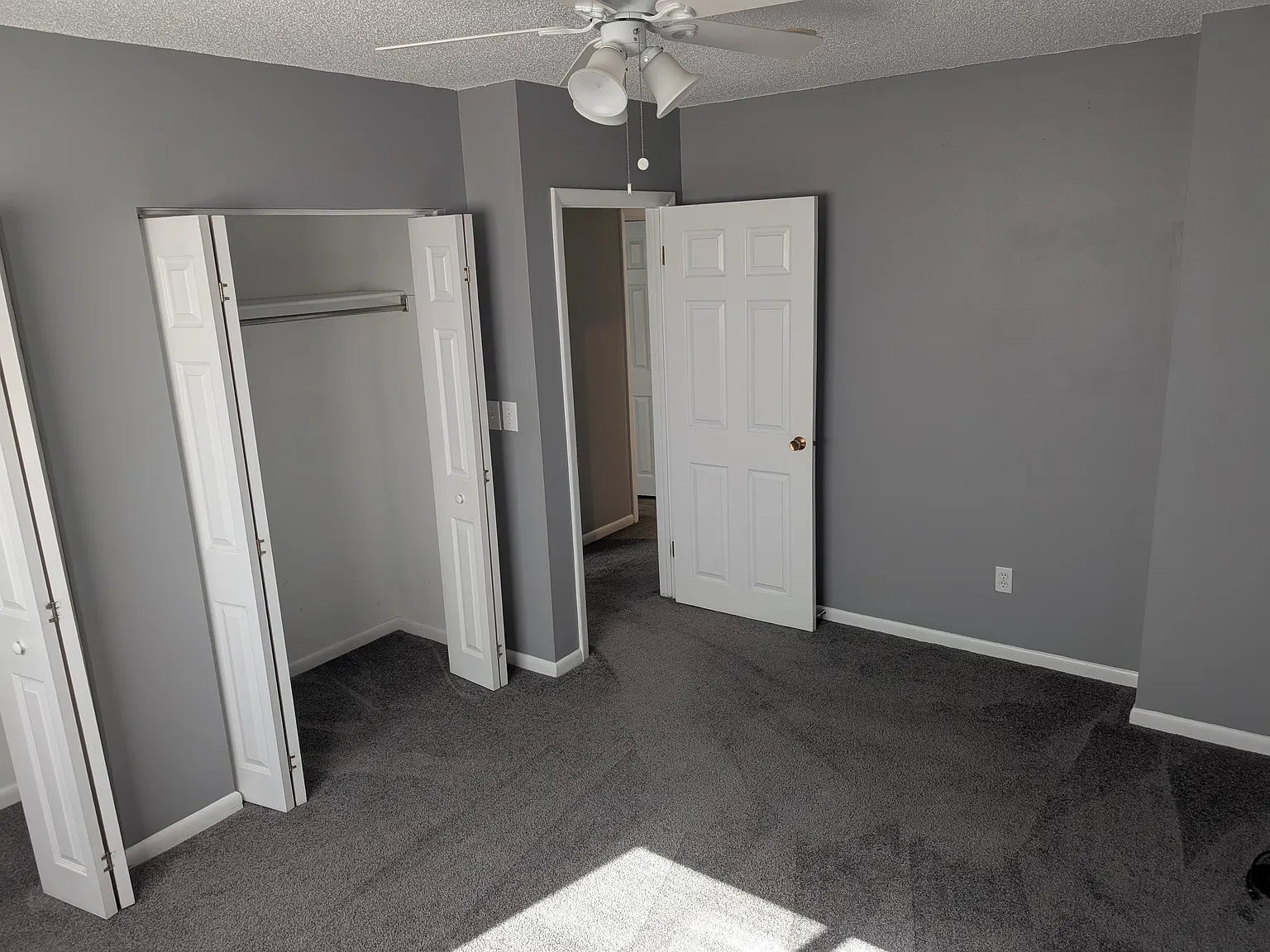 4 bed, 1900 sqft, $3,100 — Photo 4