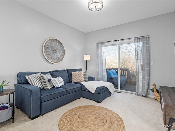 4th image of 443 Jamestown Ct