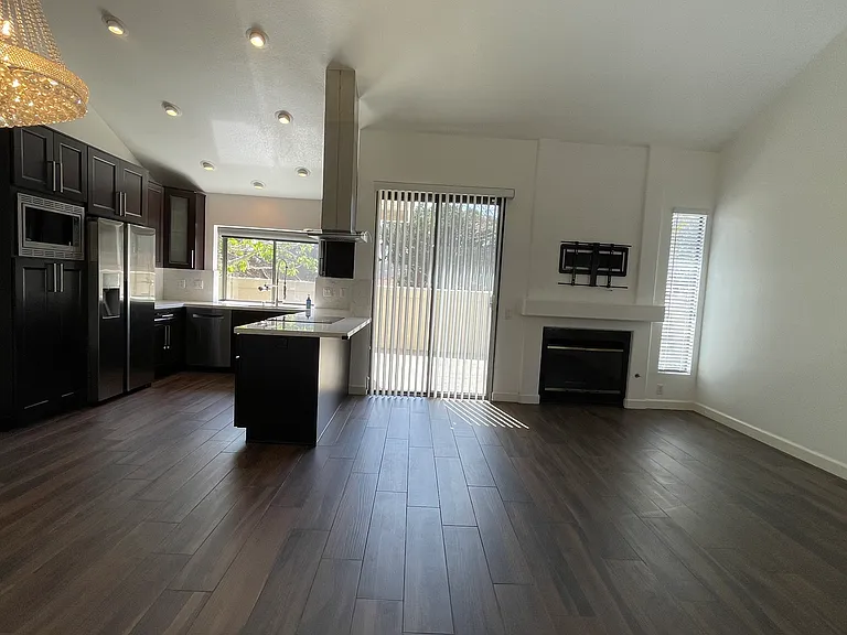 7164 Caminito Quintana — Photo 3