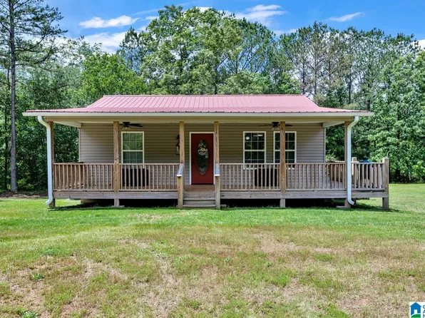 910 Smelley Rd, Talladega, AL 35160
