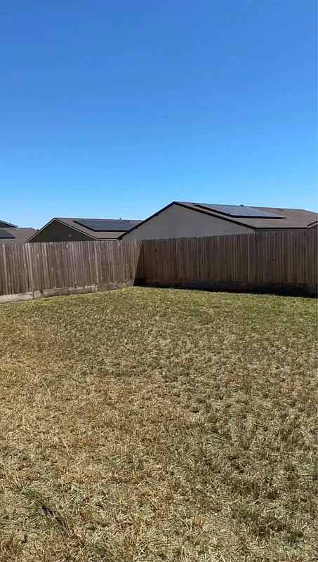 1 bed, 1.0 bath, 270 sqft, $700 — Photo 1