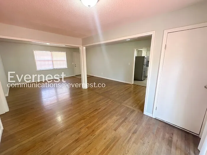 8109 NE 51st St — Photo 7