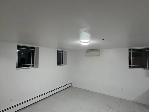 (undisclosed Address), Bronx, NY 10461