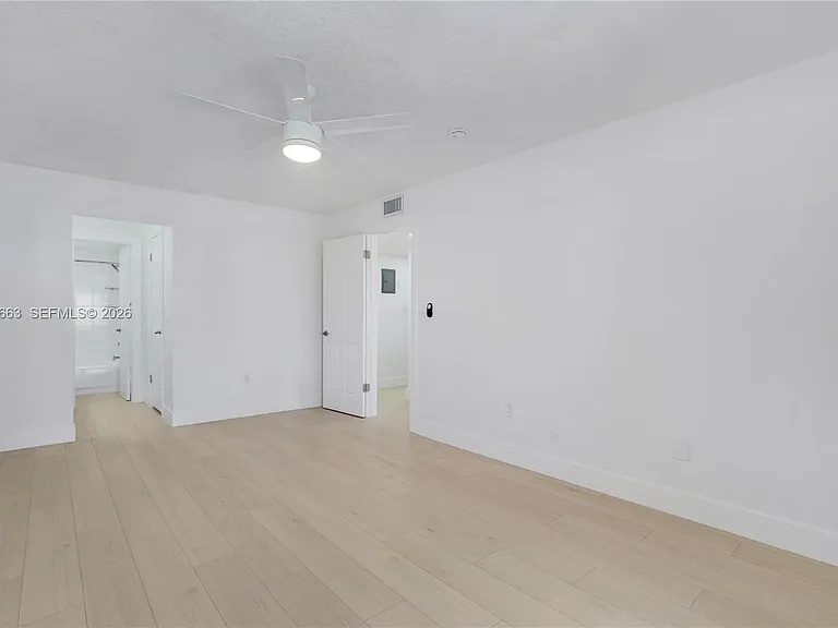 4670 W 13th Ln #411 — Photo 15