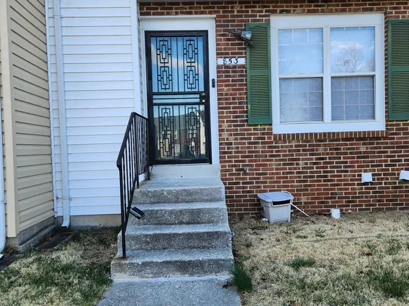853 Saint Michaels Dr, Bowie, MD 20721
