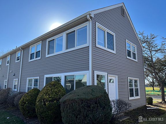 5th image of 259B Old Nassau Rd #B